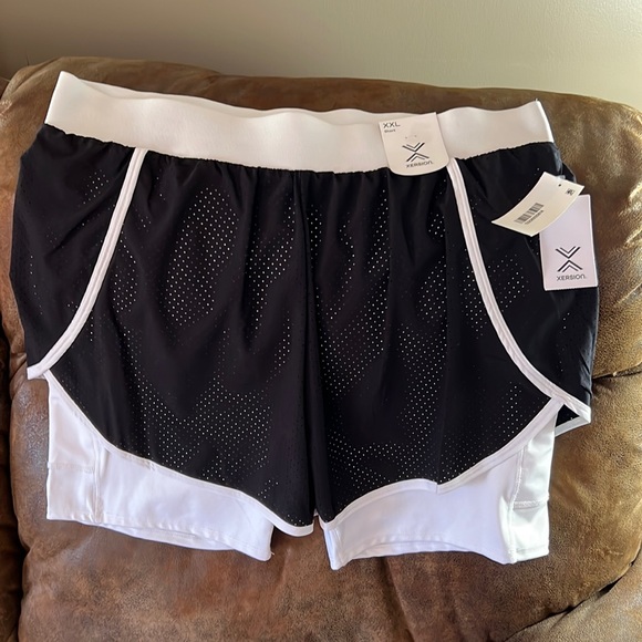 Xersion Shorts Nwt Xersion Size Xxl Layered Shorts With Pockets On